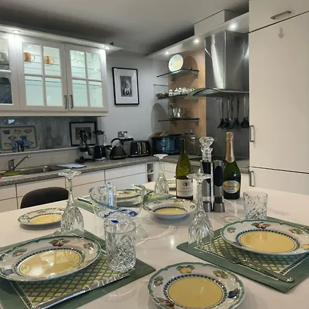 Milltown Luxury - Concierge וילה *
